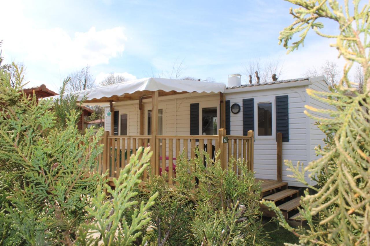 Camping Familial Paisible Avec Piscine, Mobil Home , Chalet, Studio & Emplacement Nue Casties-Labrande Dış mekan fotoğraf