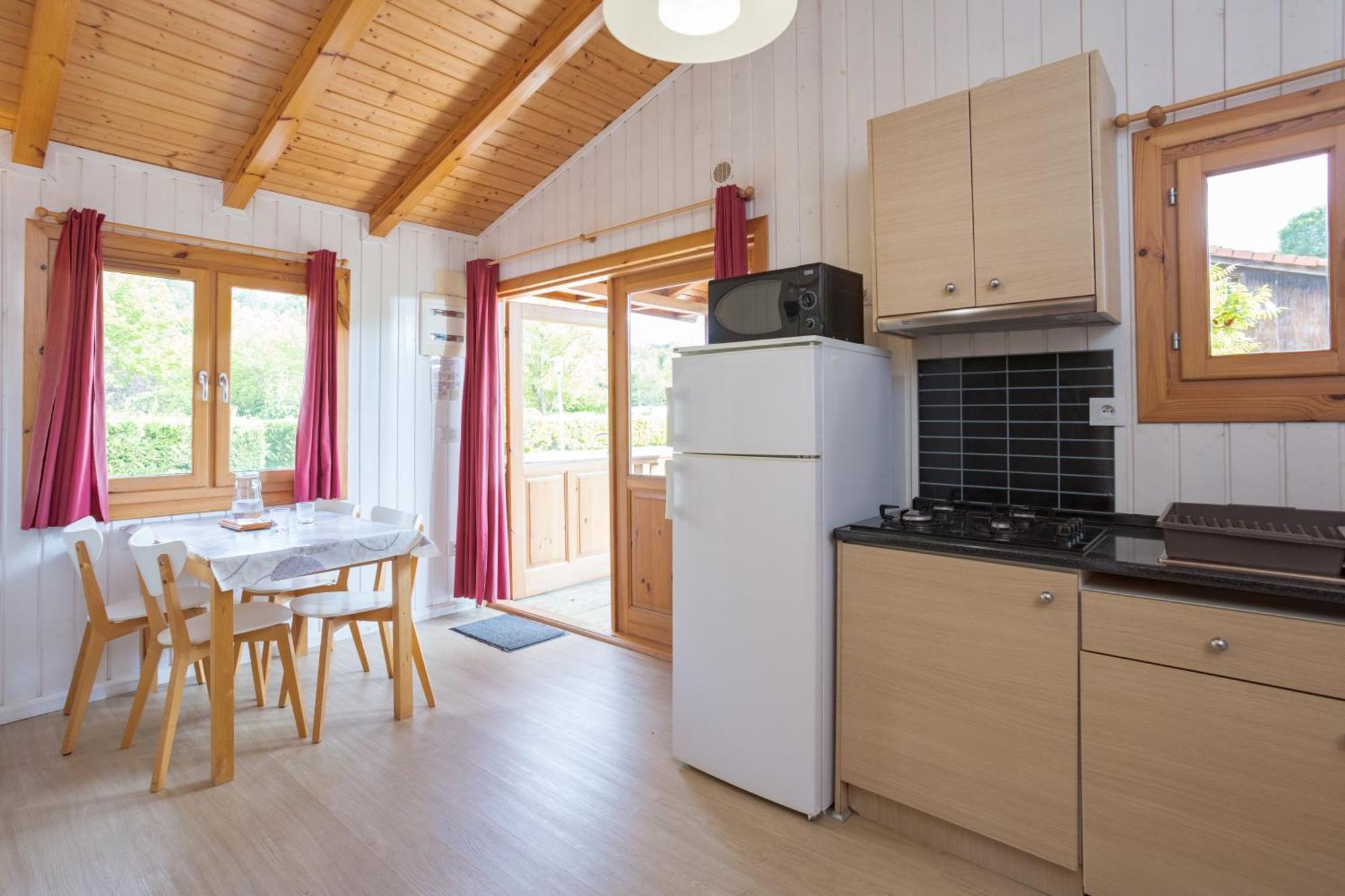 Camping Familial Paisible Avec Piscine, Mobil Home , Chalet, Studio & Emplacement Nue Casties-Labrande Dış mekan fotoğraf