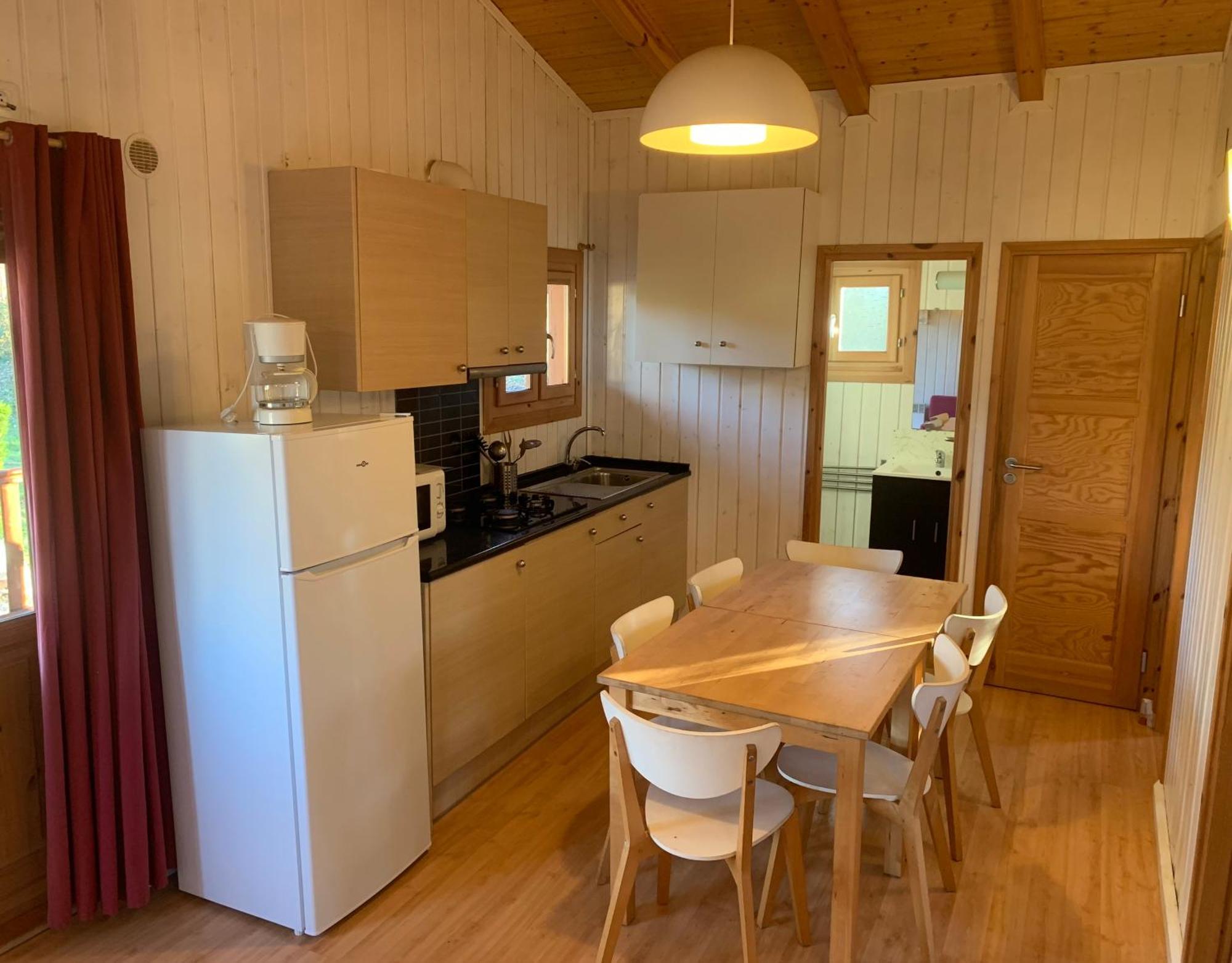 Camping Familial Paisible Avec Piscine, Mobil Home , Chalet, Studio & Emplacement Nue Casties-Labrande Dış mekan fotoğraf