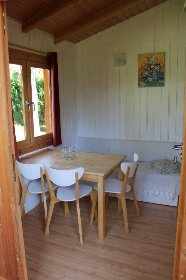 Camping Familial Paisible Avec Piscine, Mobil Home , Chalet, Studio & Emplacement Nue Casties-Labrande Dış mekan fotoğraf