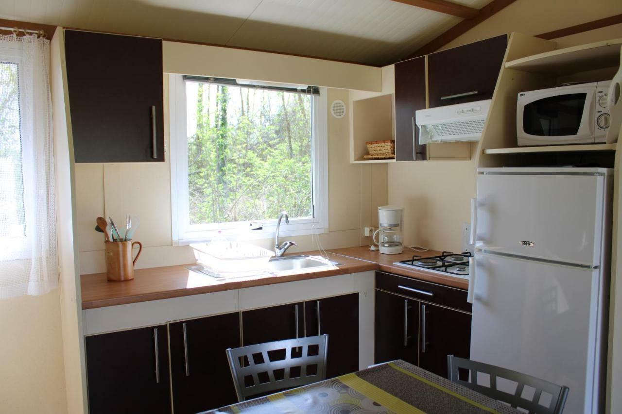 Camping Familial Paisible Avec Piscine, Mobil Home , Chalet, Studio & Emplacement Nue Casties-Labrande Dış mekan fotoğraf