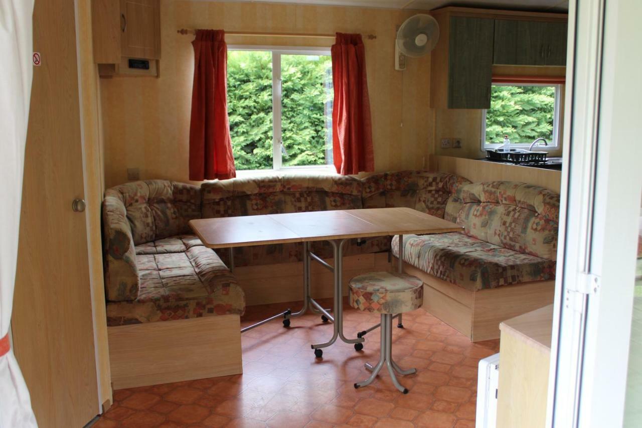 Camping Familial Paisible Avec Piscine, Mobil Home , Chalet, Studio & Emplacement Nue Casties-Labrande Dış mekan fotoğraf