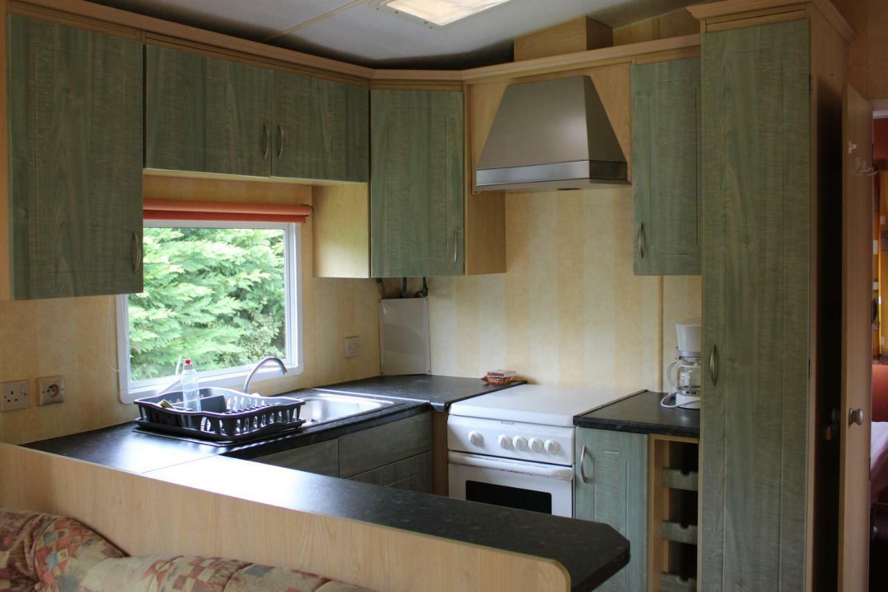 Camping Familial Paisible Avec Piscine, Mobil Home , Chalet, Studio & Emplacement Nue Casties-Labrande Dış mekan fotoğraf