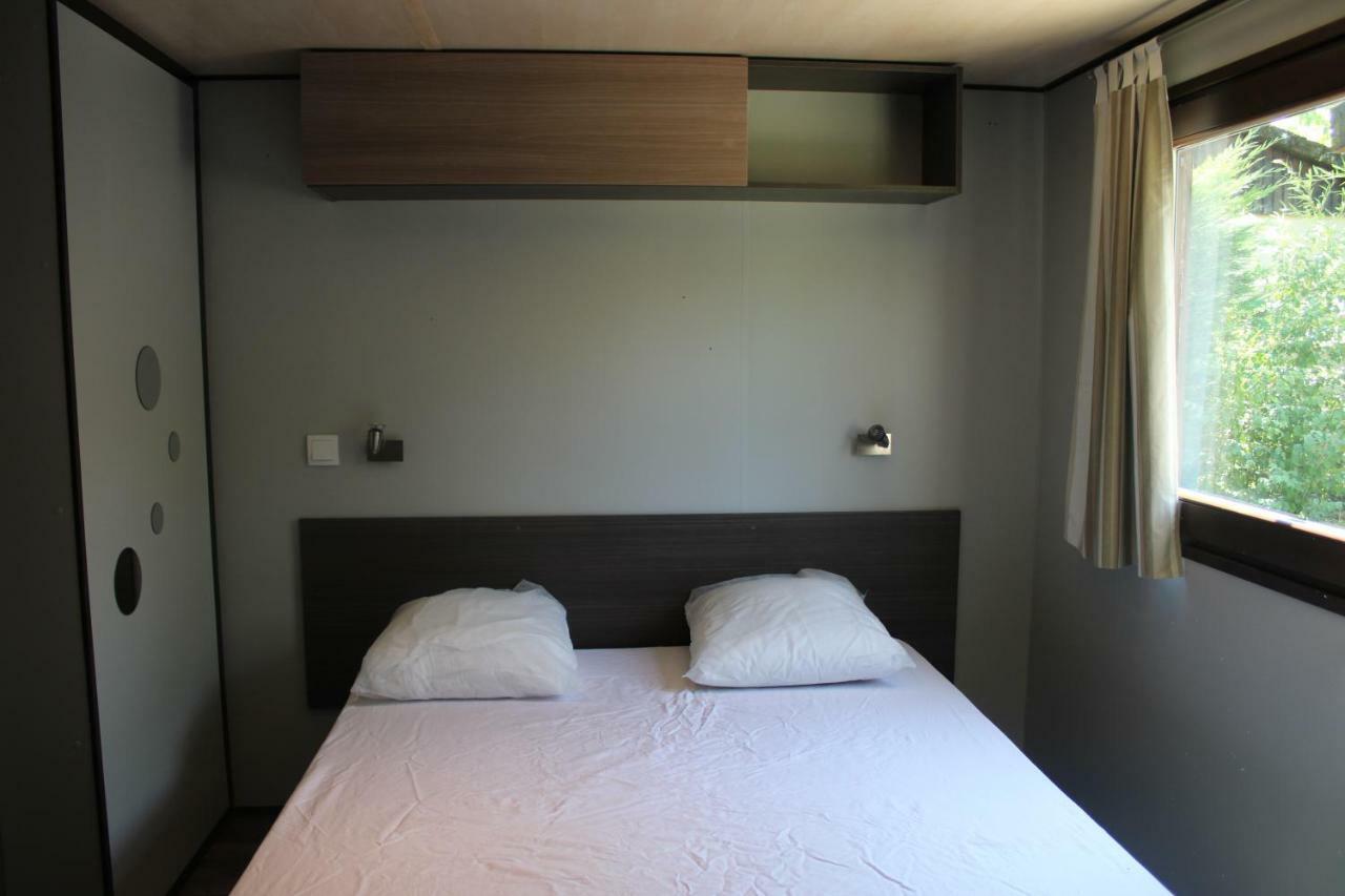 Camping Familial Paisible Avec Piscine, Mobil Home , Chalet, Studio & Emplacement Nue Casties-Labrande Dış mekan fotoğraf
